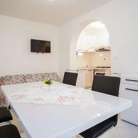 Dani Apartment