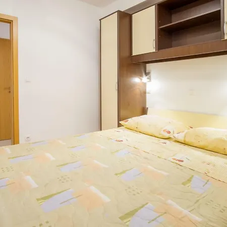 Apartment Dani Malinska