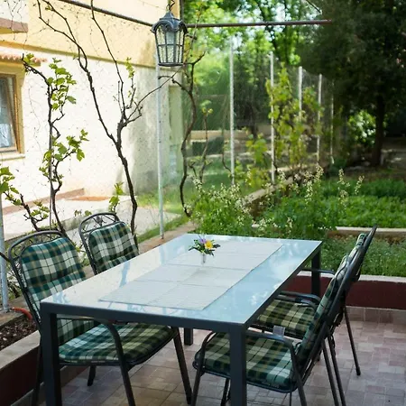 Apartament Dani *